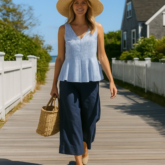 26W Lane Bryant Cotton Peplum Print Top with Asymmetrical Hem and Zipper Detail - Picture 4 of 17